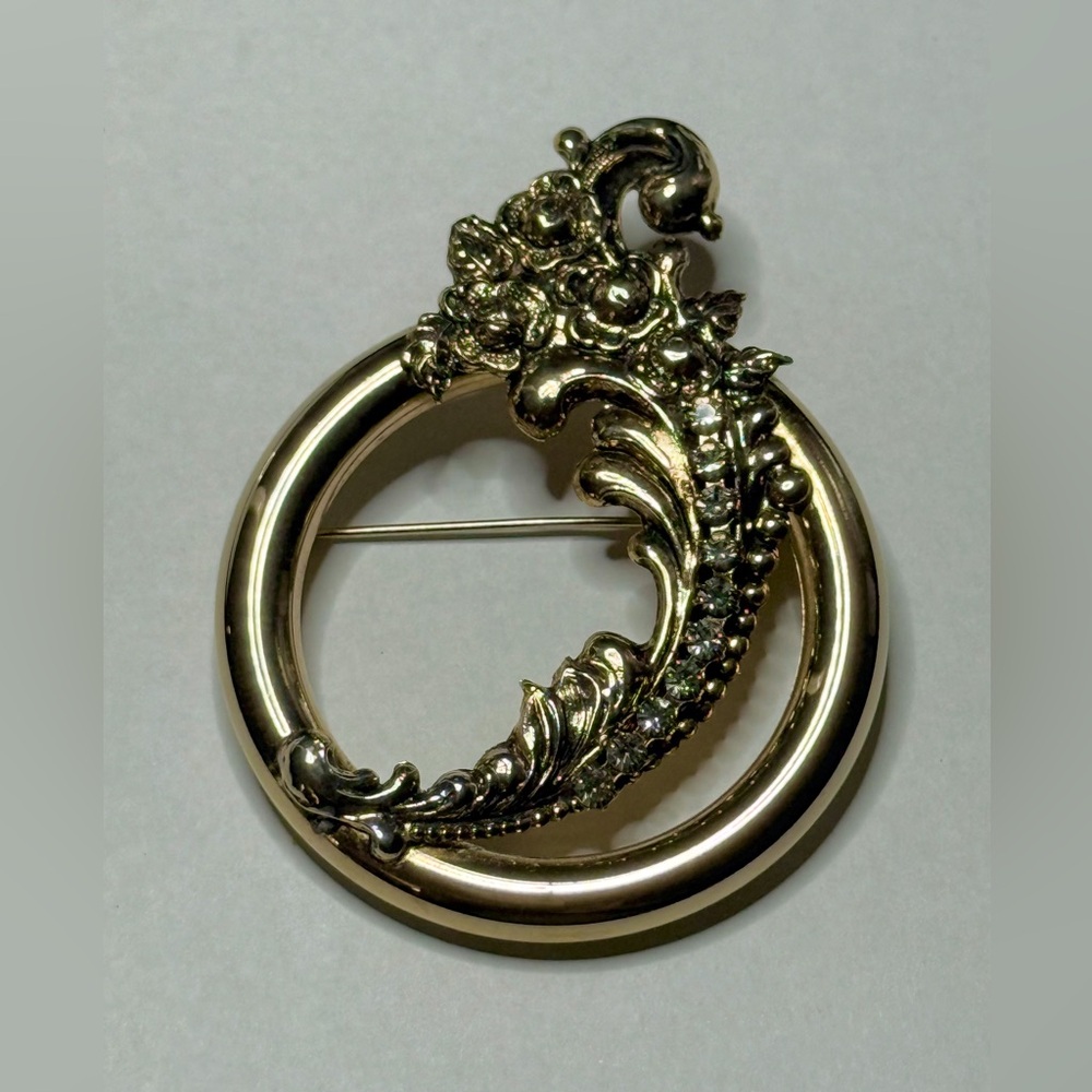 Vintage Gold Plate Large Round Brooch Pin Floral Design Accented Cubic Zirconia
